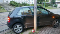 nehoda auto v plotě2